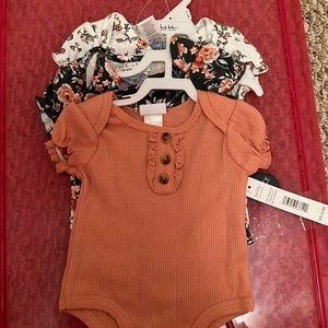 Nicole Miller baby bodysuit pack NWT